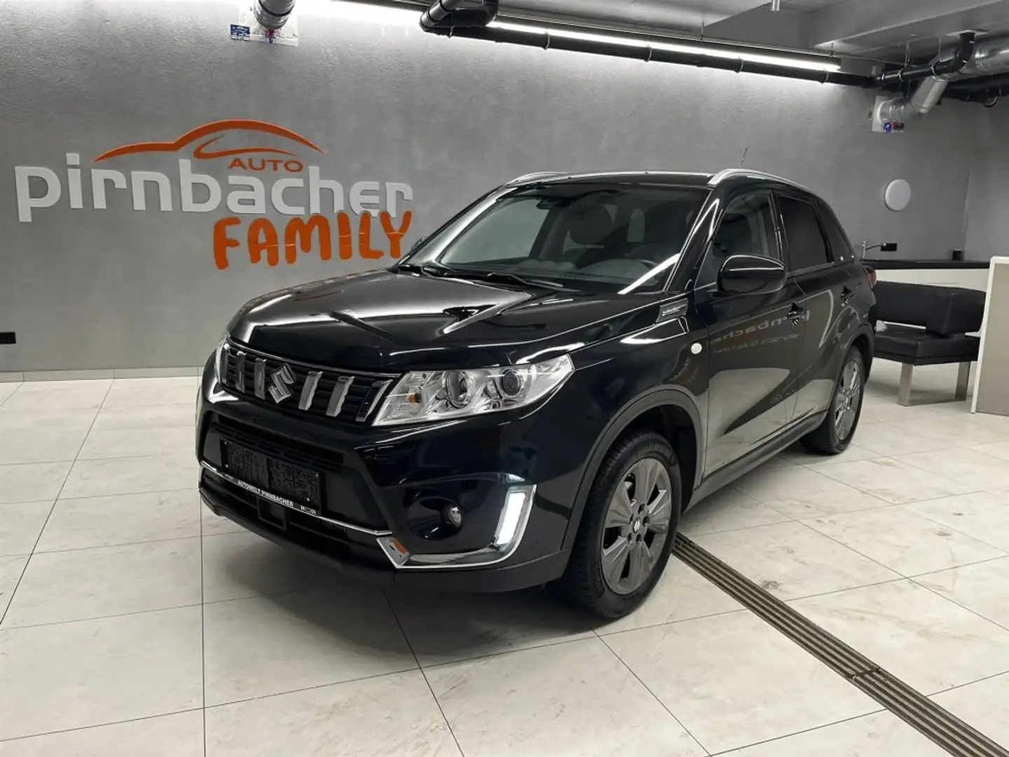 Suzuki Vitara 1.4 DITC ALLGRIP shine Schwarz - 1