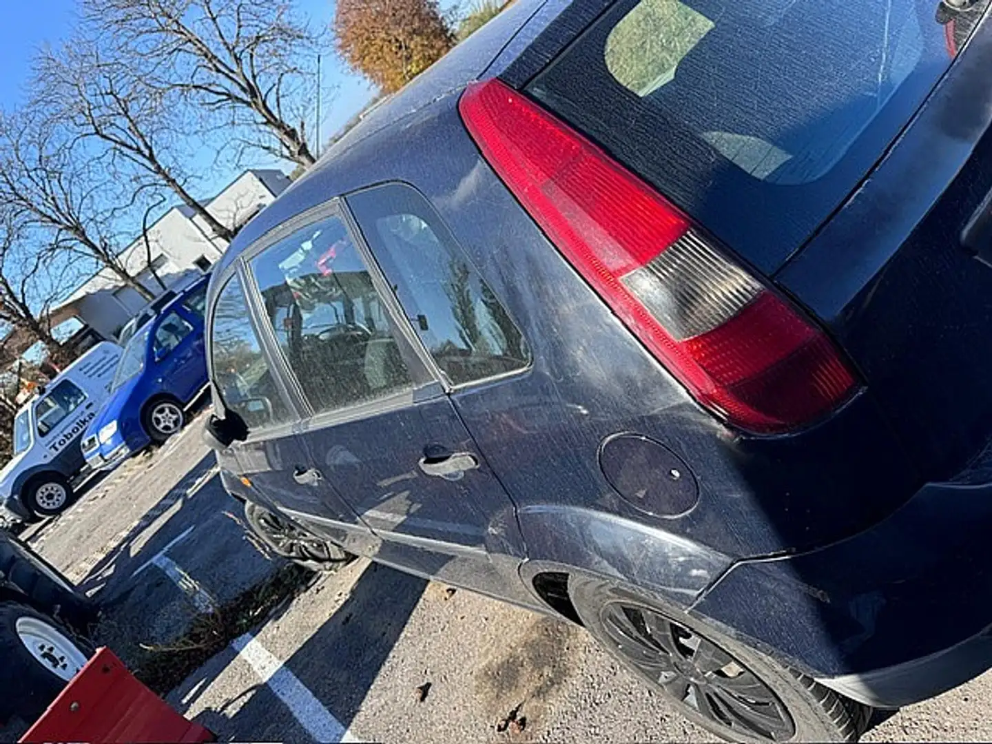 Ford Fiesta Ambiente 1,3 8V Blau - 2