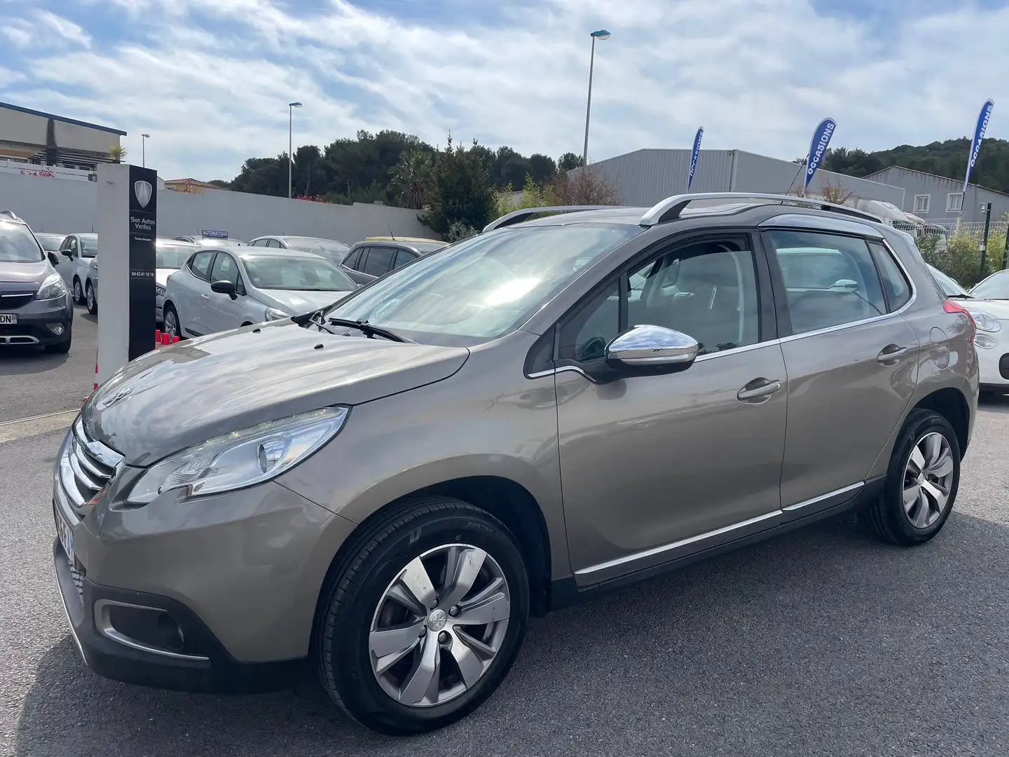 Peugeot 2008 1.6 BlueHDi 120ch Allure S\u0026amp;S Beige - 2