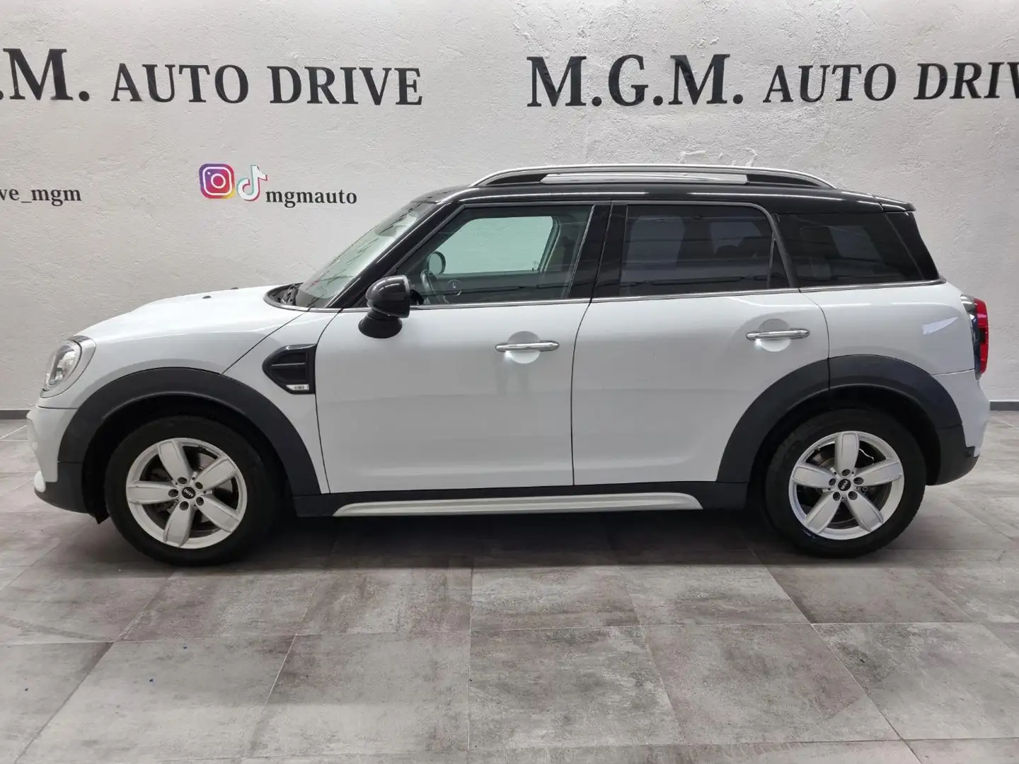 MINI Cooper Countryman 1.5 Hype White - 2