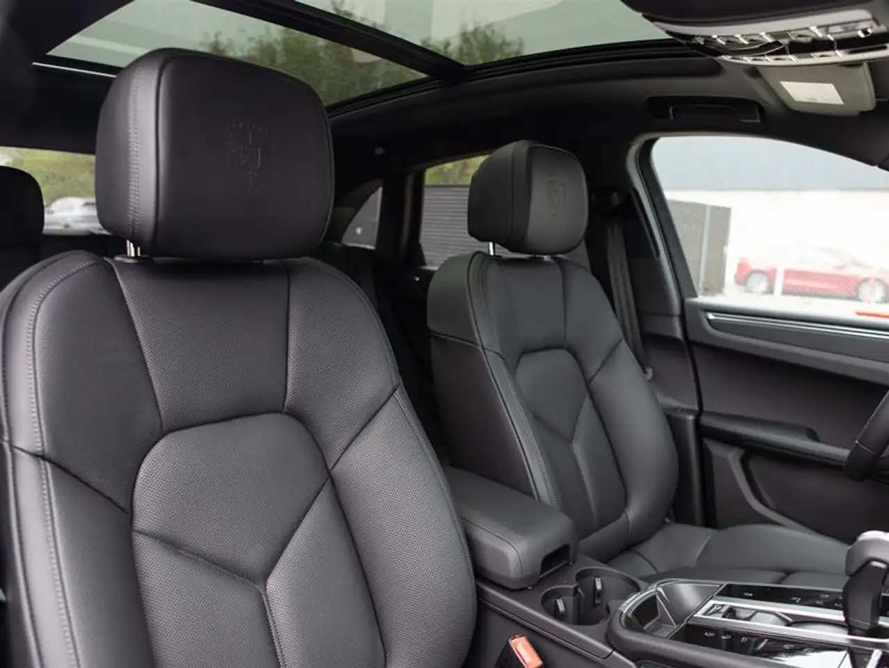 Porsche Macan снимка Porsche Macan