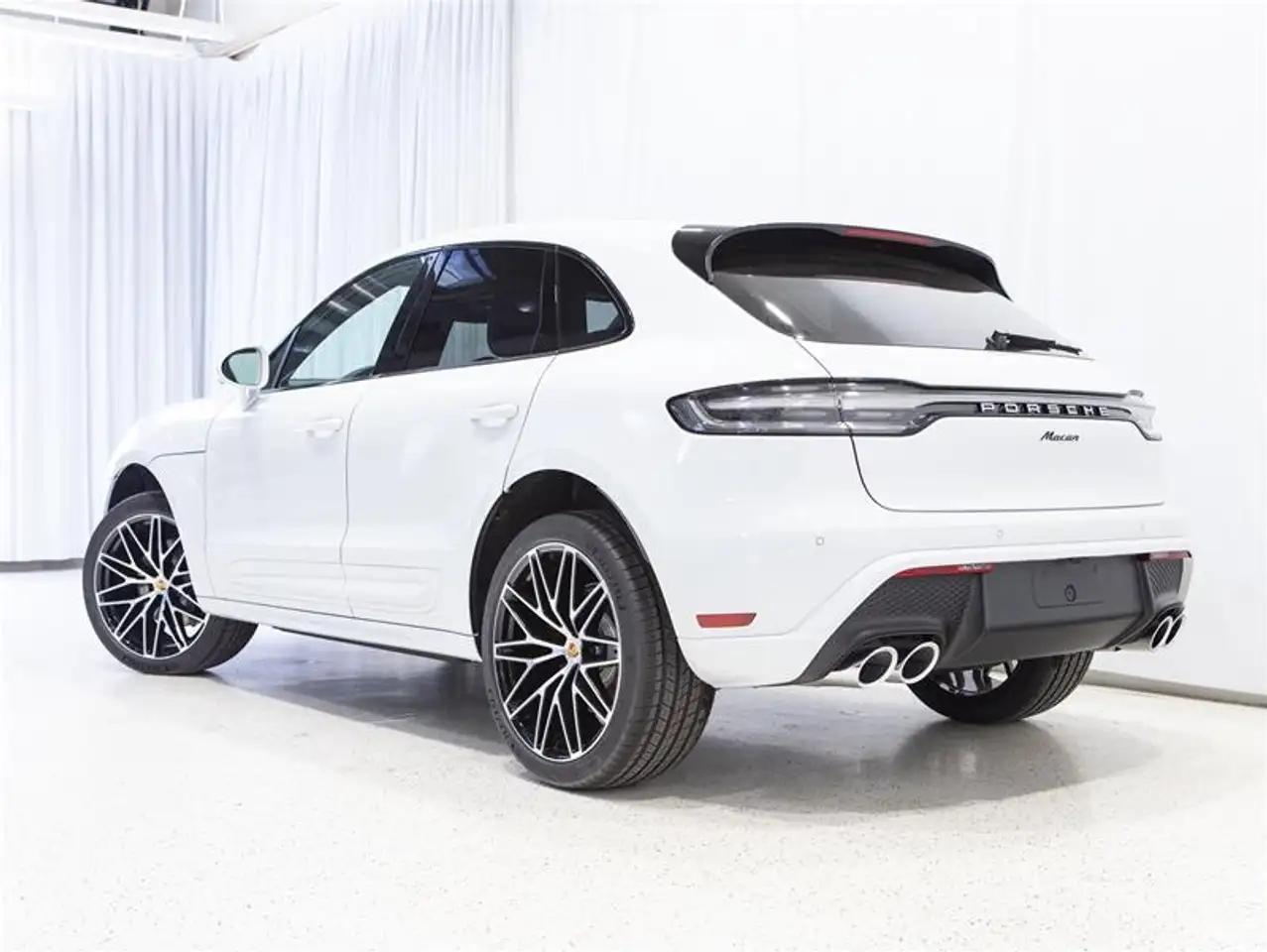 Porsche Macan снимка Porsche Macan