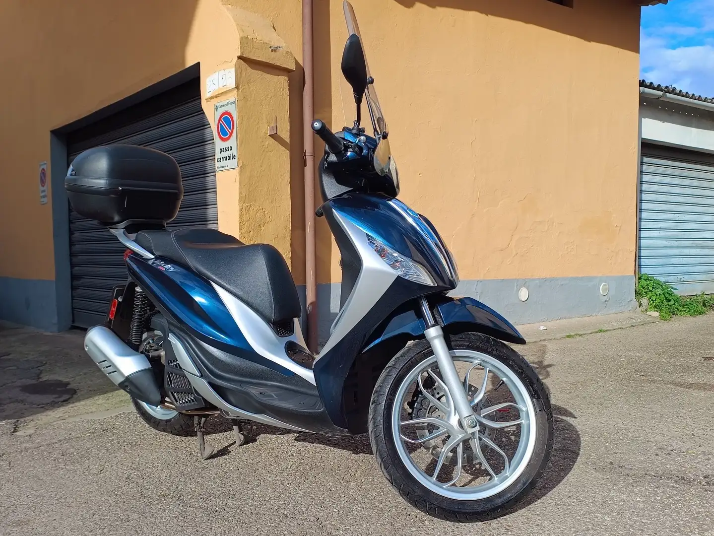 Piaggio Medley 150 Albastru - 1