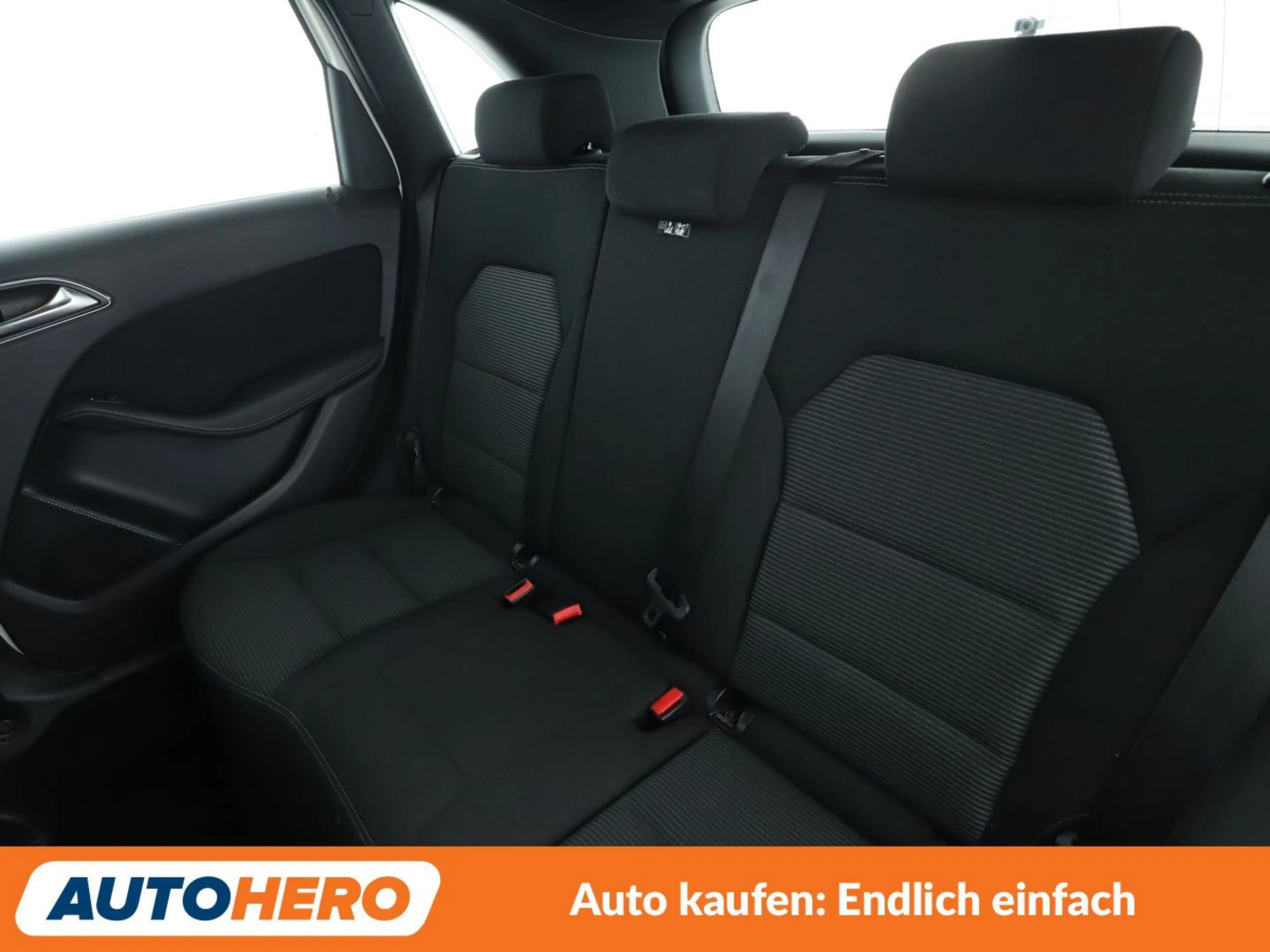 Mercedes-Benz B 180 B 180 Style *NAVI*TEMPO*PDC*SHZ* — photo 14