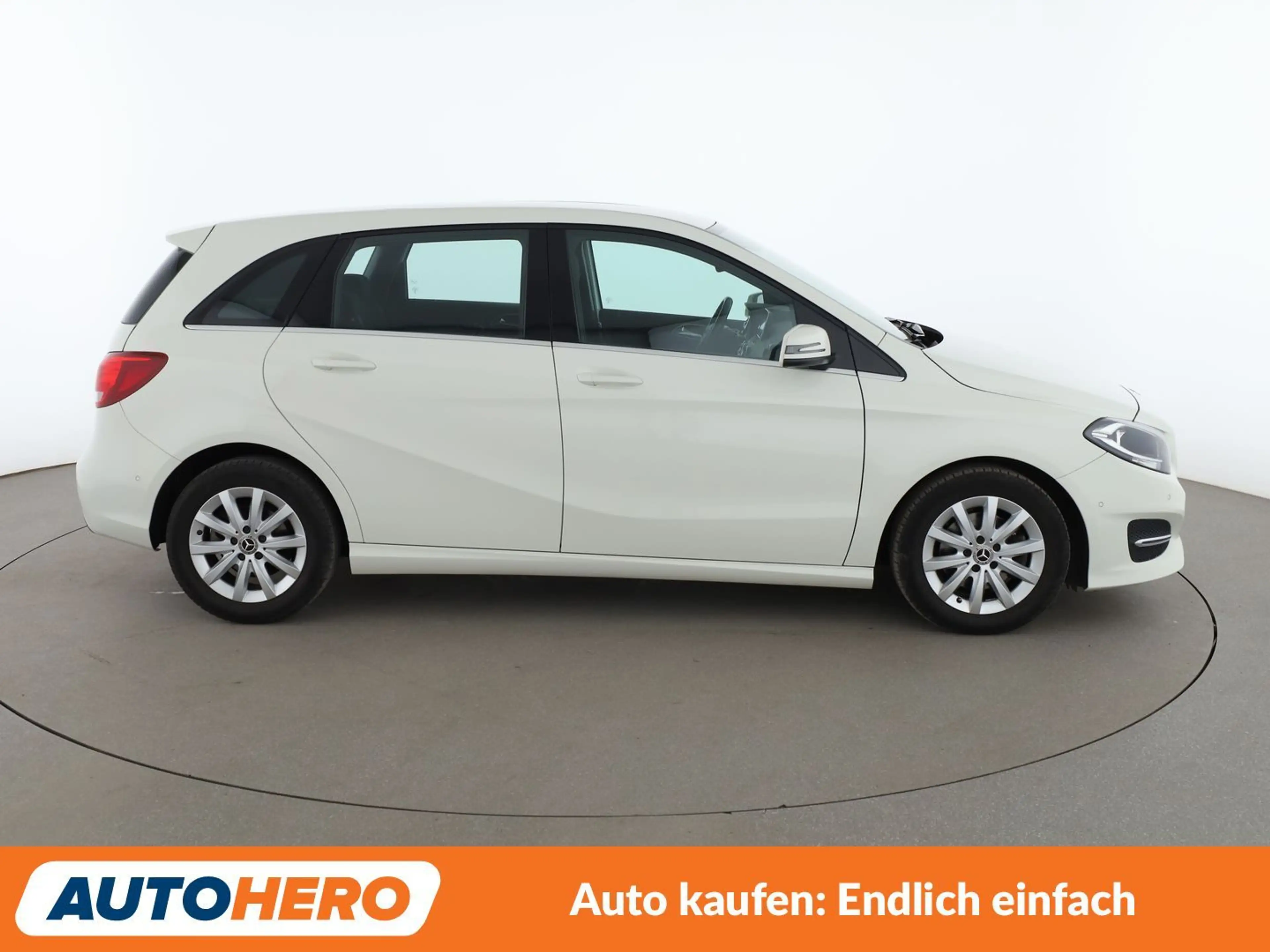 Mercedes-Benz B 180 B 180 Style *NAVI*TEMPO*PDC*SHZ* — photo 7