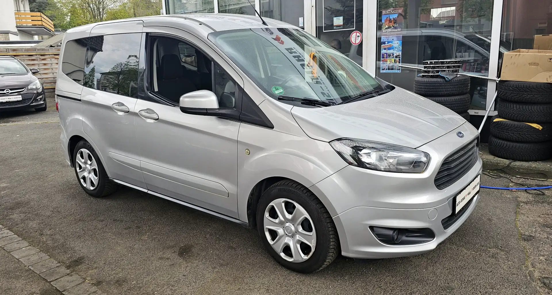 Ford Tourneo Courier Trend - 1