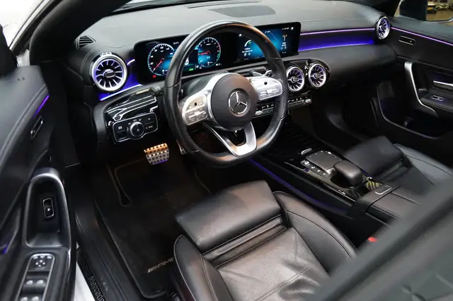 Mercedes-Benz 250 view 12