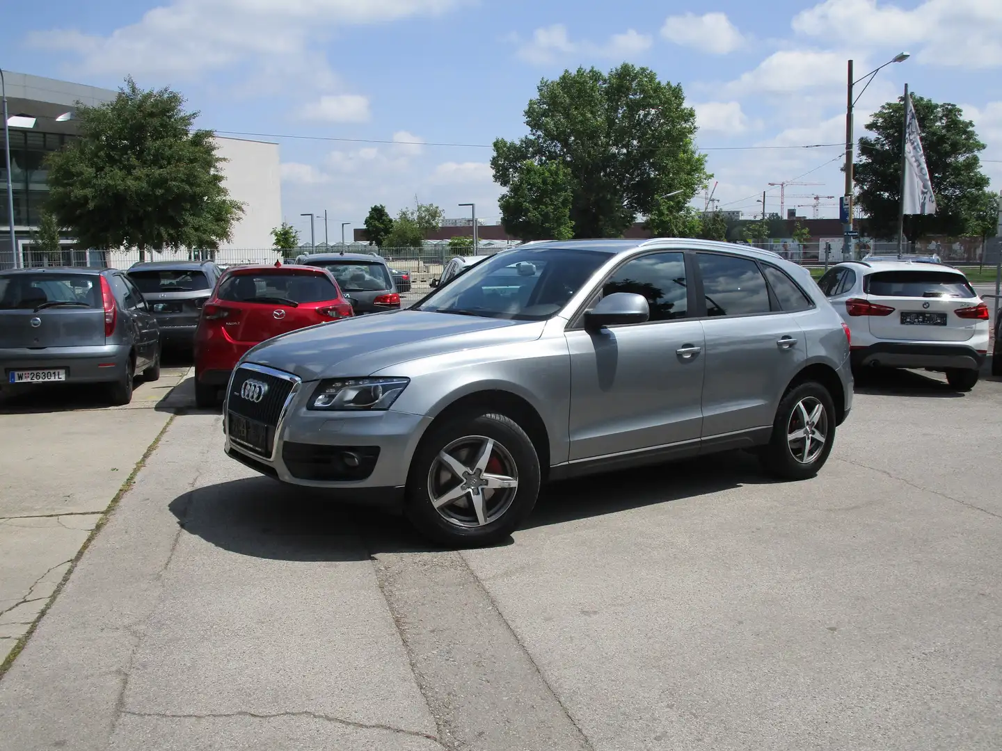 Audi Q5 2,0 TDI quattro DPF S-tronic " Getriebeschaden " Grau - 1