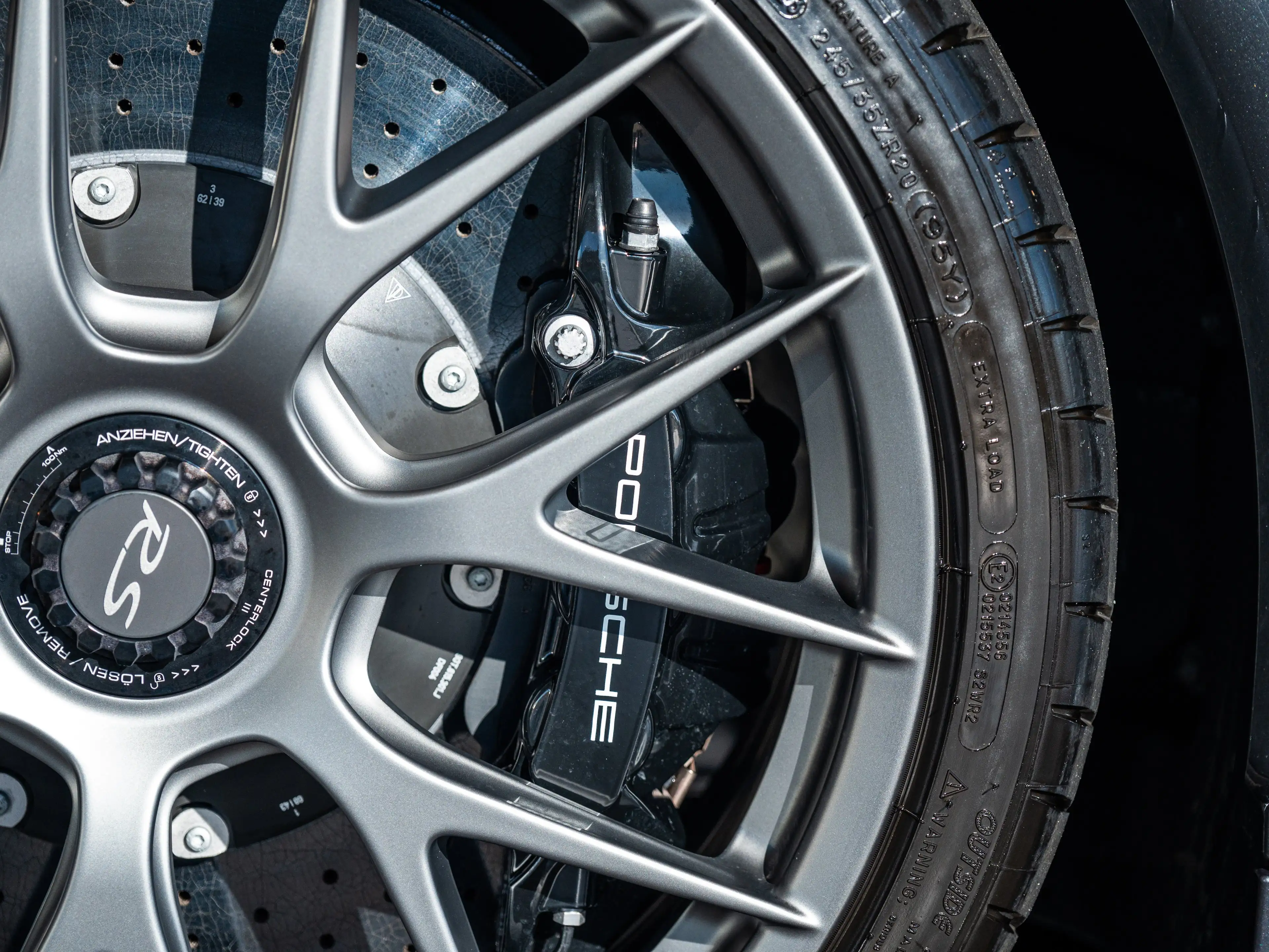 Porsche 718 Spyder 718 Spyder RS — photo 13