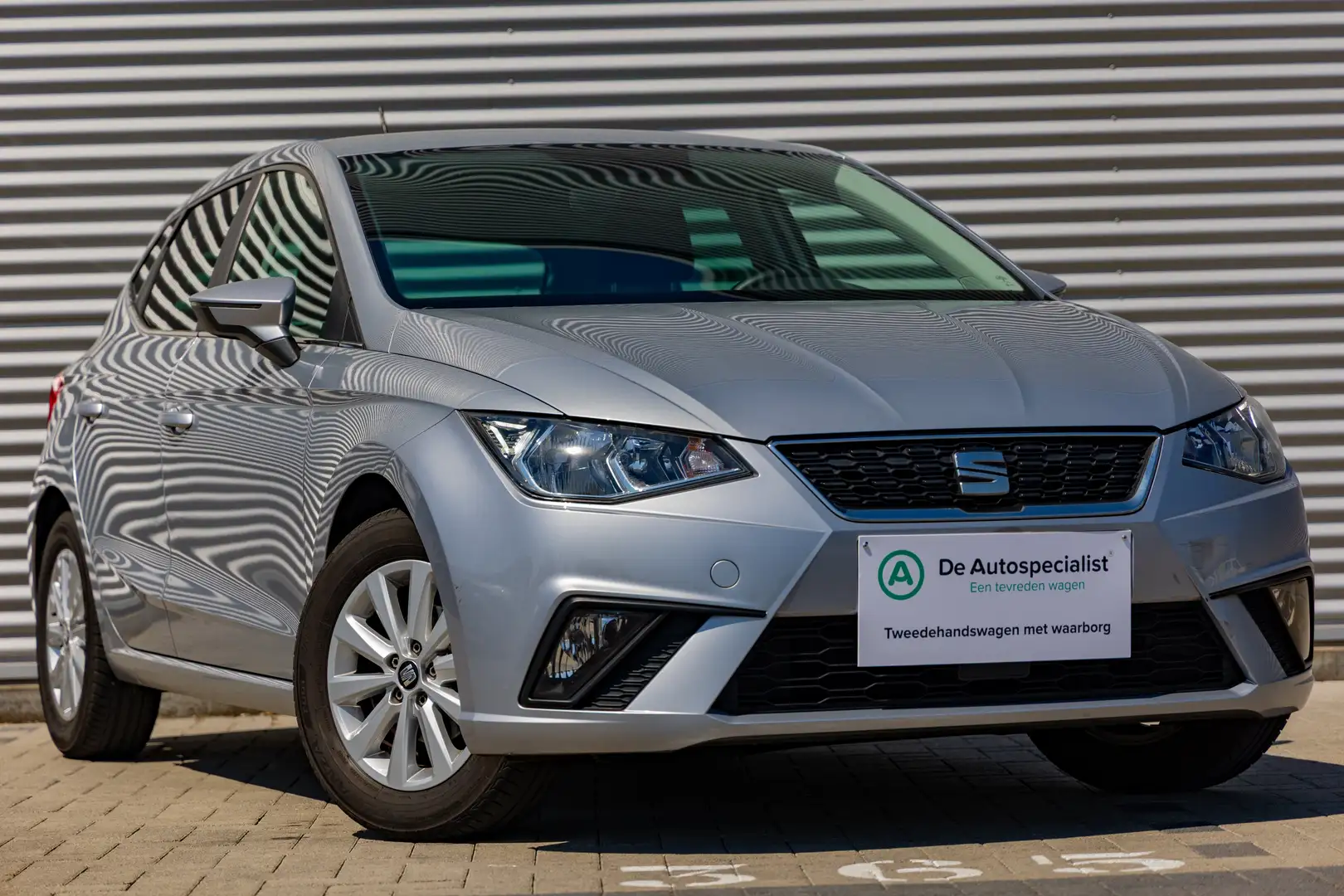 SEAT Ibiza 1.0i MPI Move! (Extra set winterwielen) Argent - 1