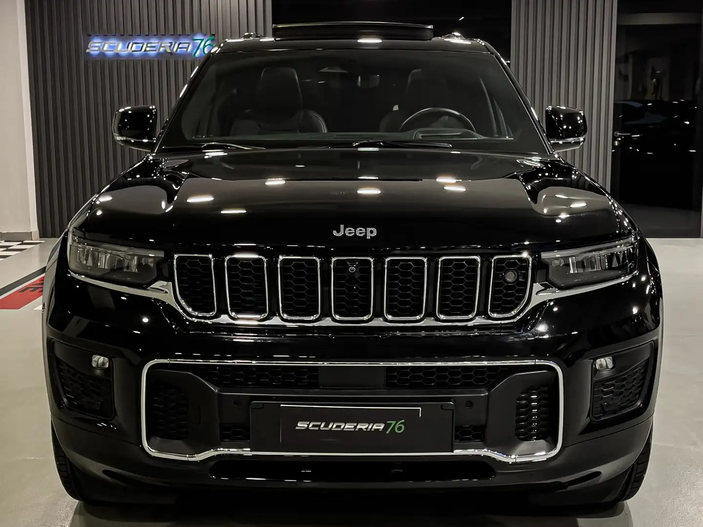 Jeep Grand Cherokee 2.0 ATX PHEV OVERLAND 4Xe AUTO ***KM ZERO*** Czarny - 2