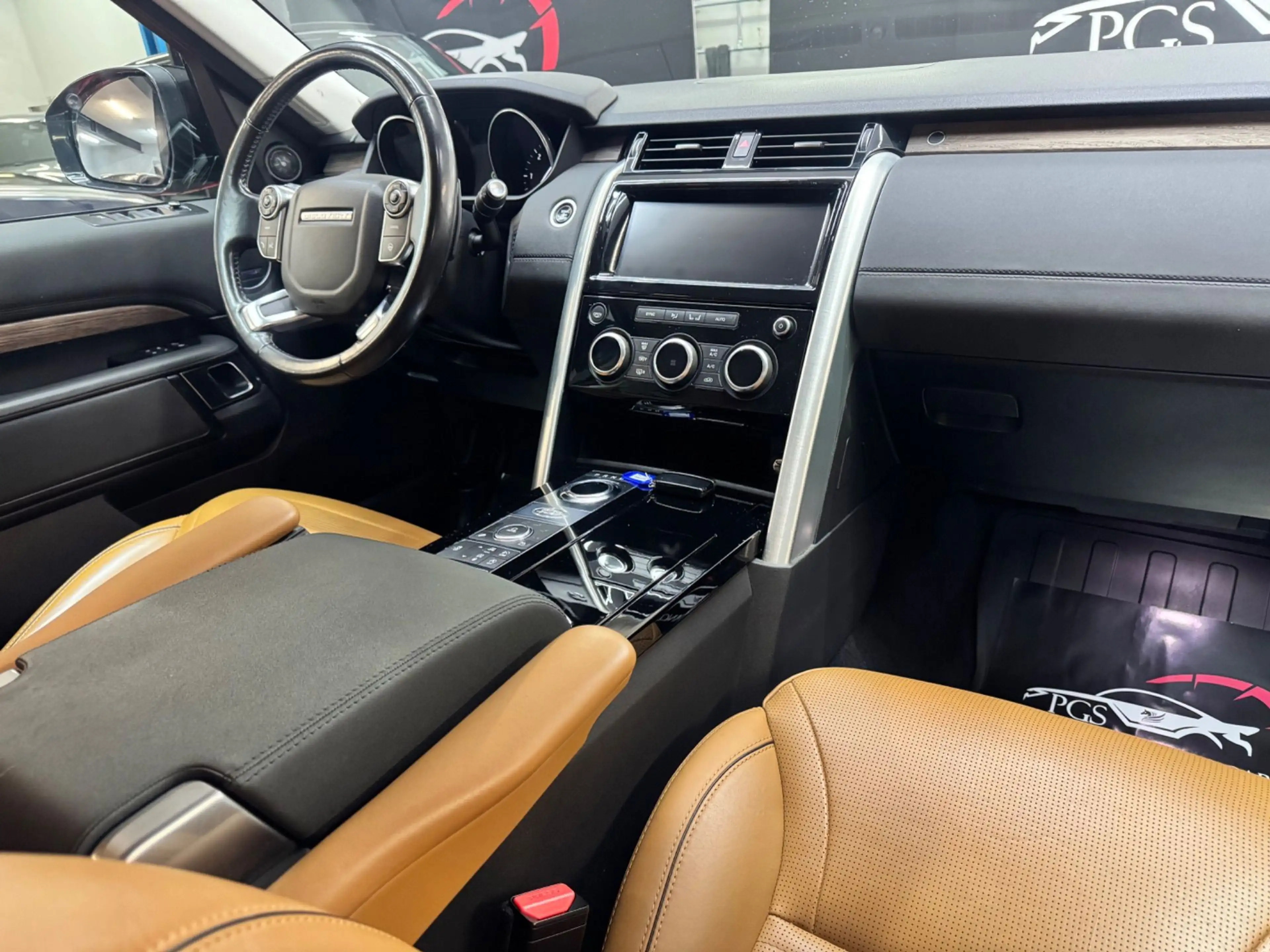 Land Rover Discovery 5 2,0 SD4 HSE Luxury Aut. — photo 6