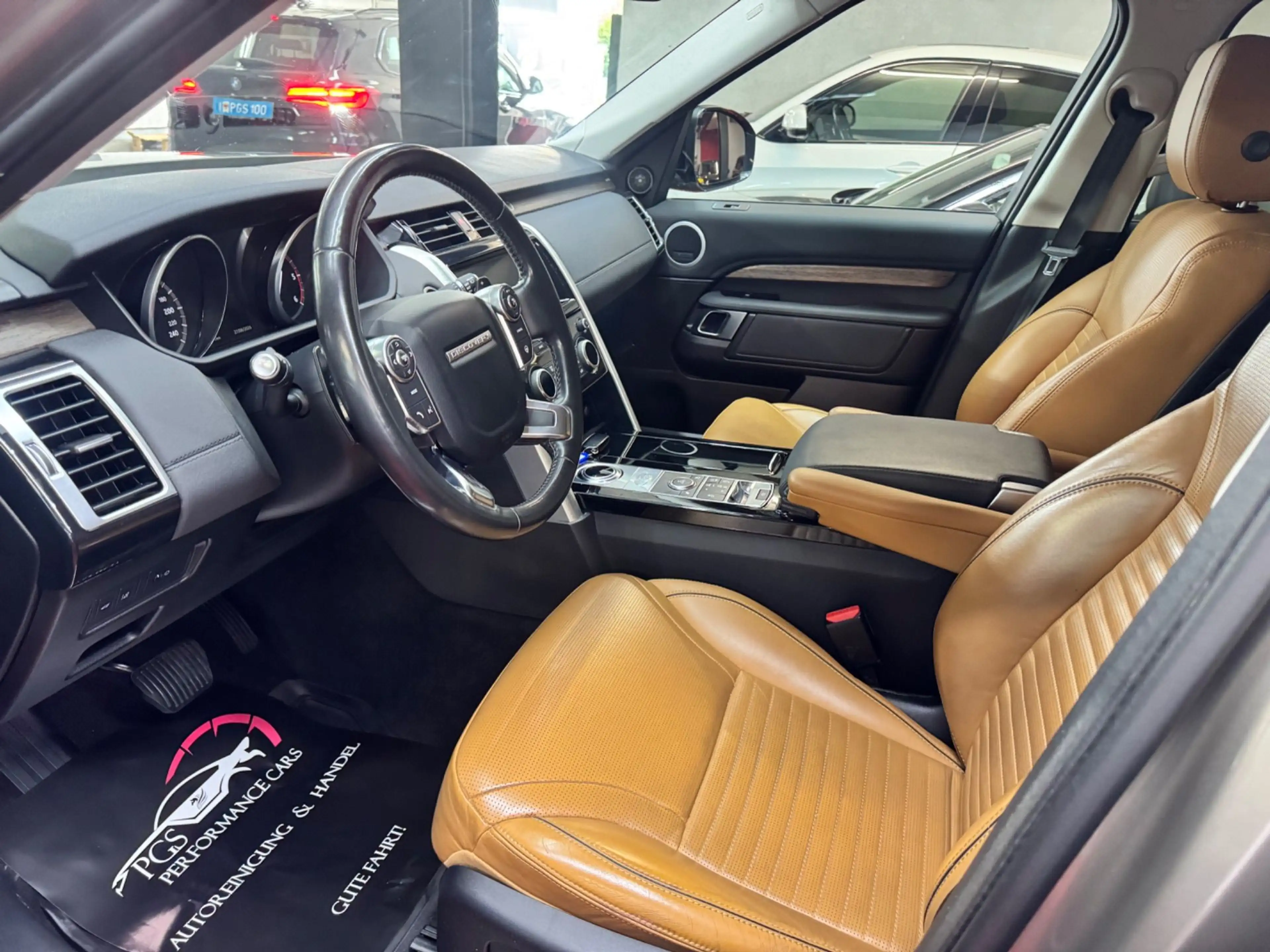Land Rover Discovery 5 2,0 SD4 HSE Luxury Aut. — photo 11
