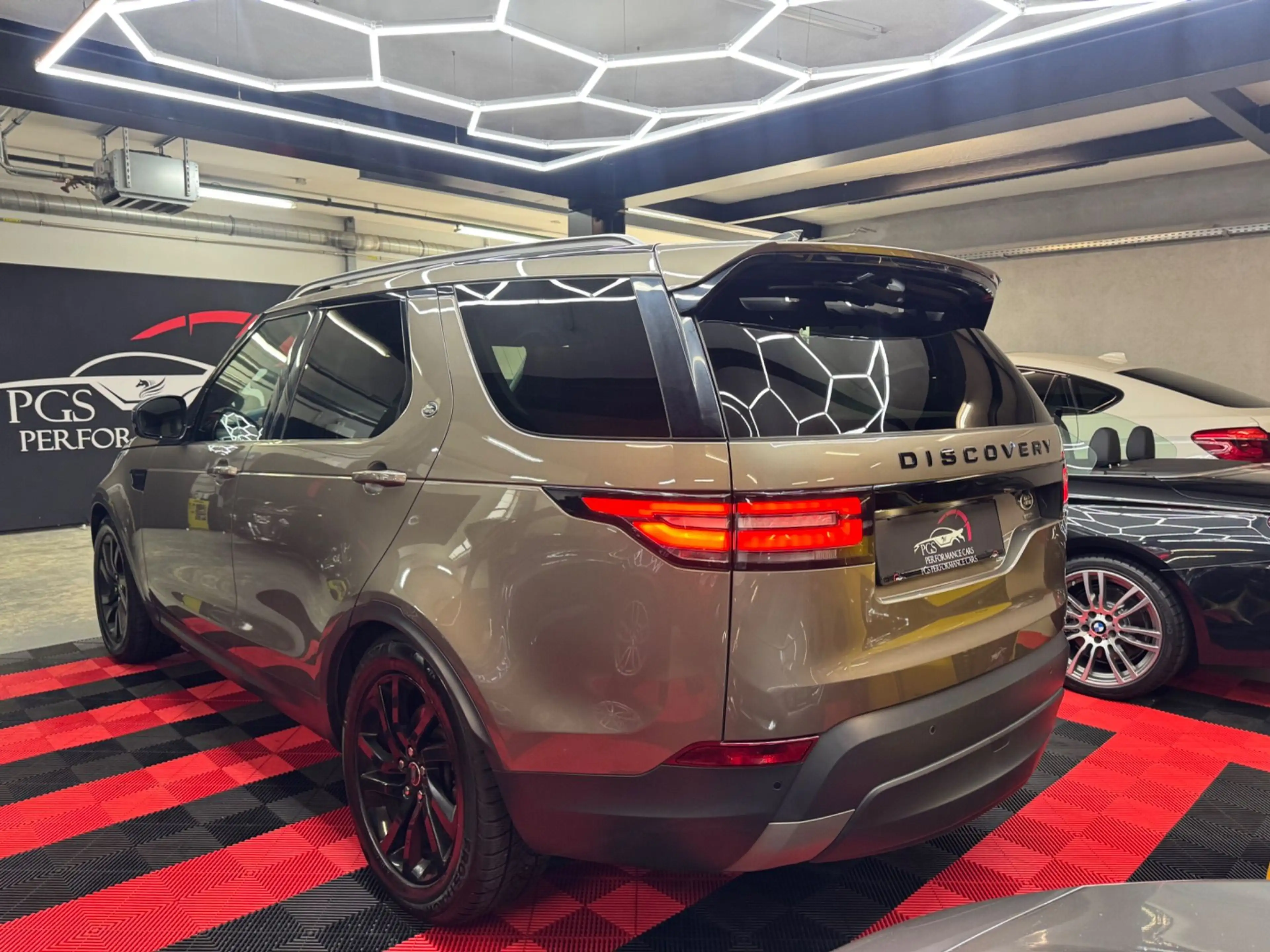 Land Rover Discovery 5 2,0 SD4 HSE Luxury Aut. — photo 4