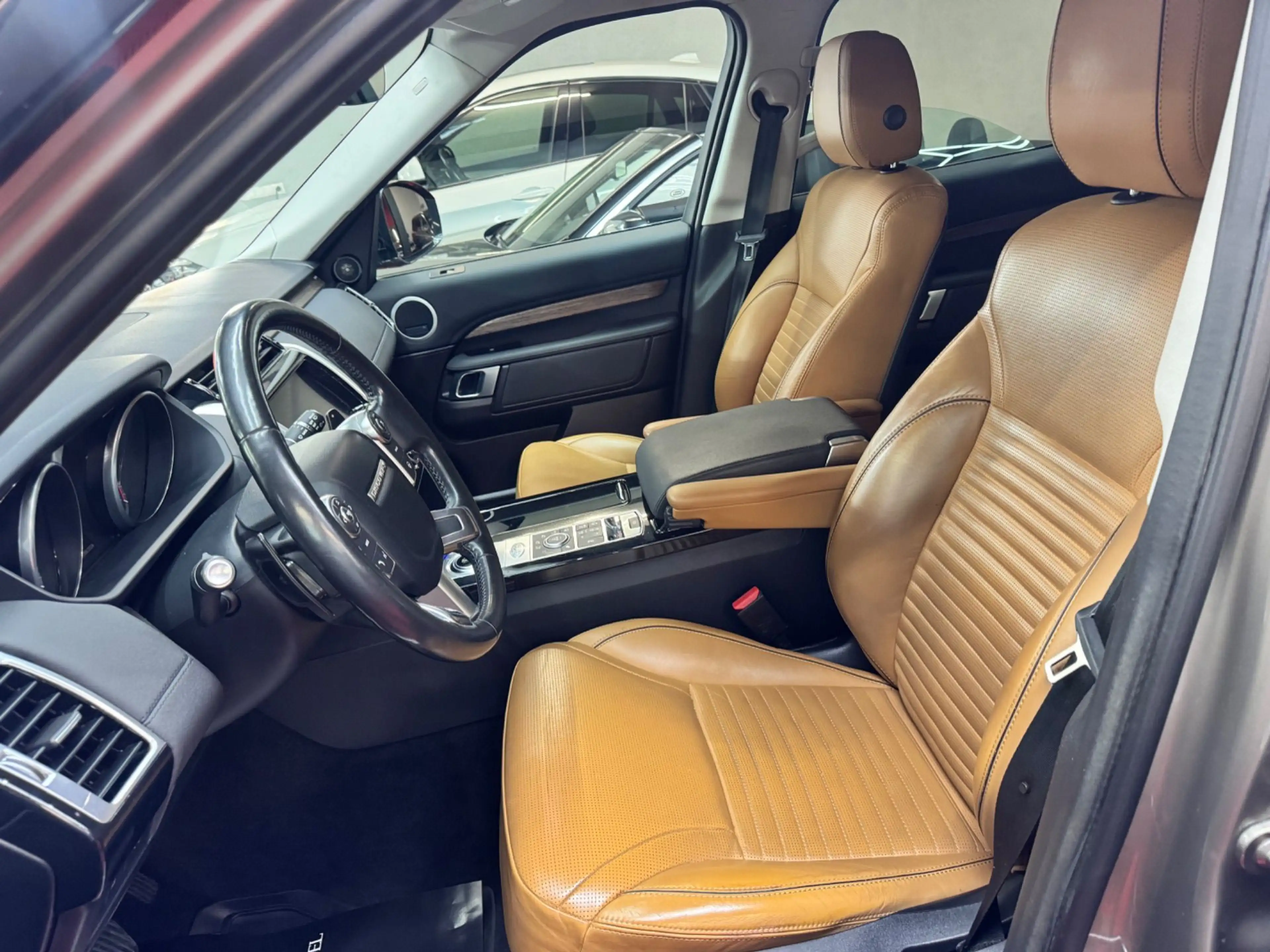 Land Rover Discovery 5 2,0 SD4 HSE Luxury Aut. — photo 10