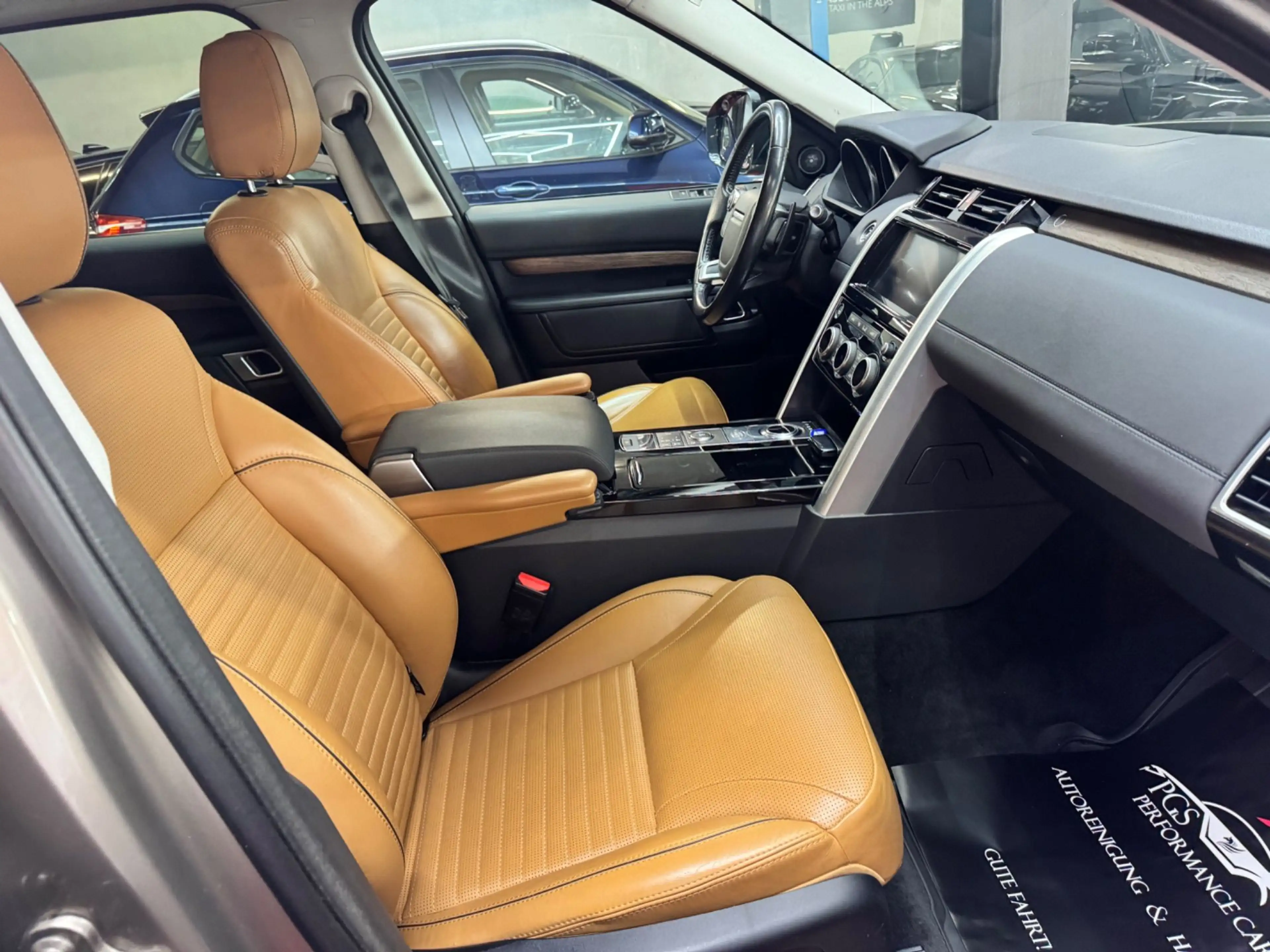 Land Rover Discovery 5 2,0 SD4 HSE Luxury Aut. — photo 13