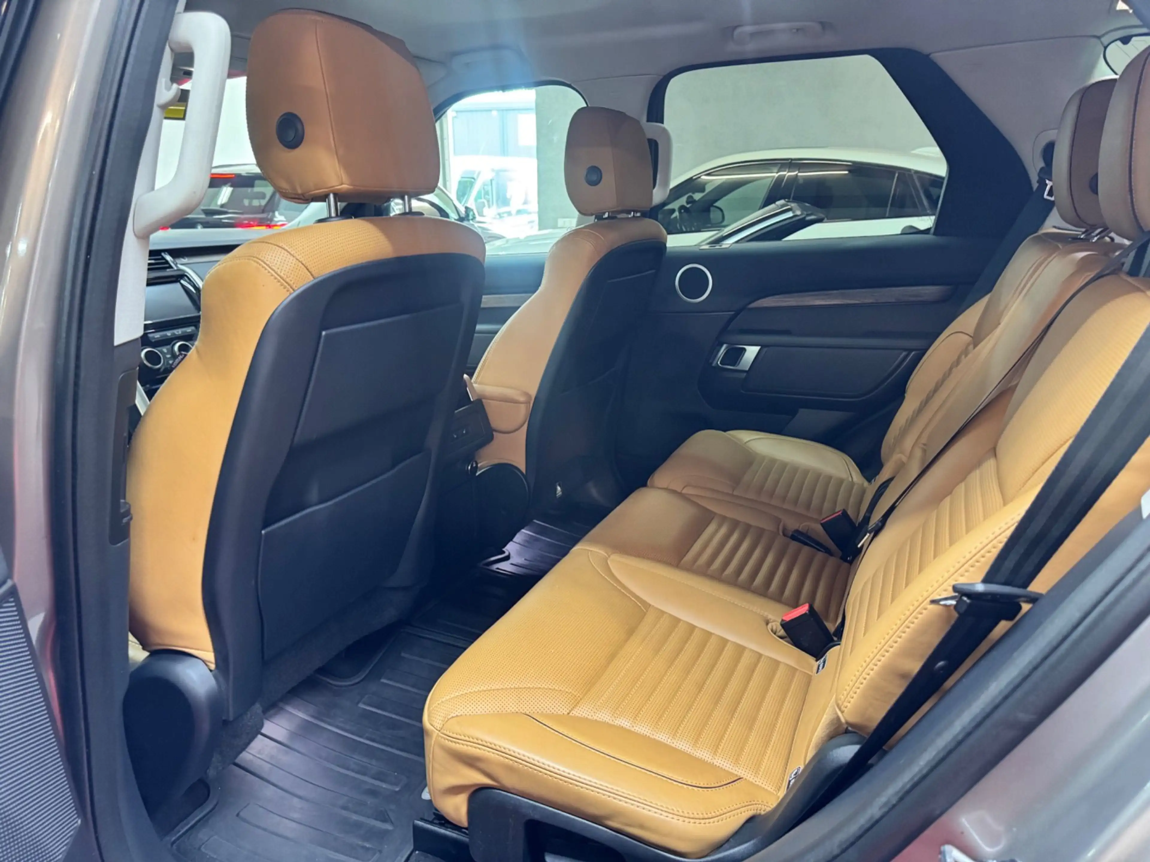 Land Rover Discovery 5 2,0 SD4 HSE Luxury Aut. — photo 15