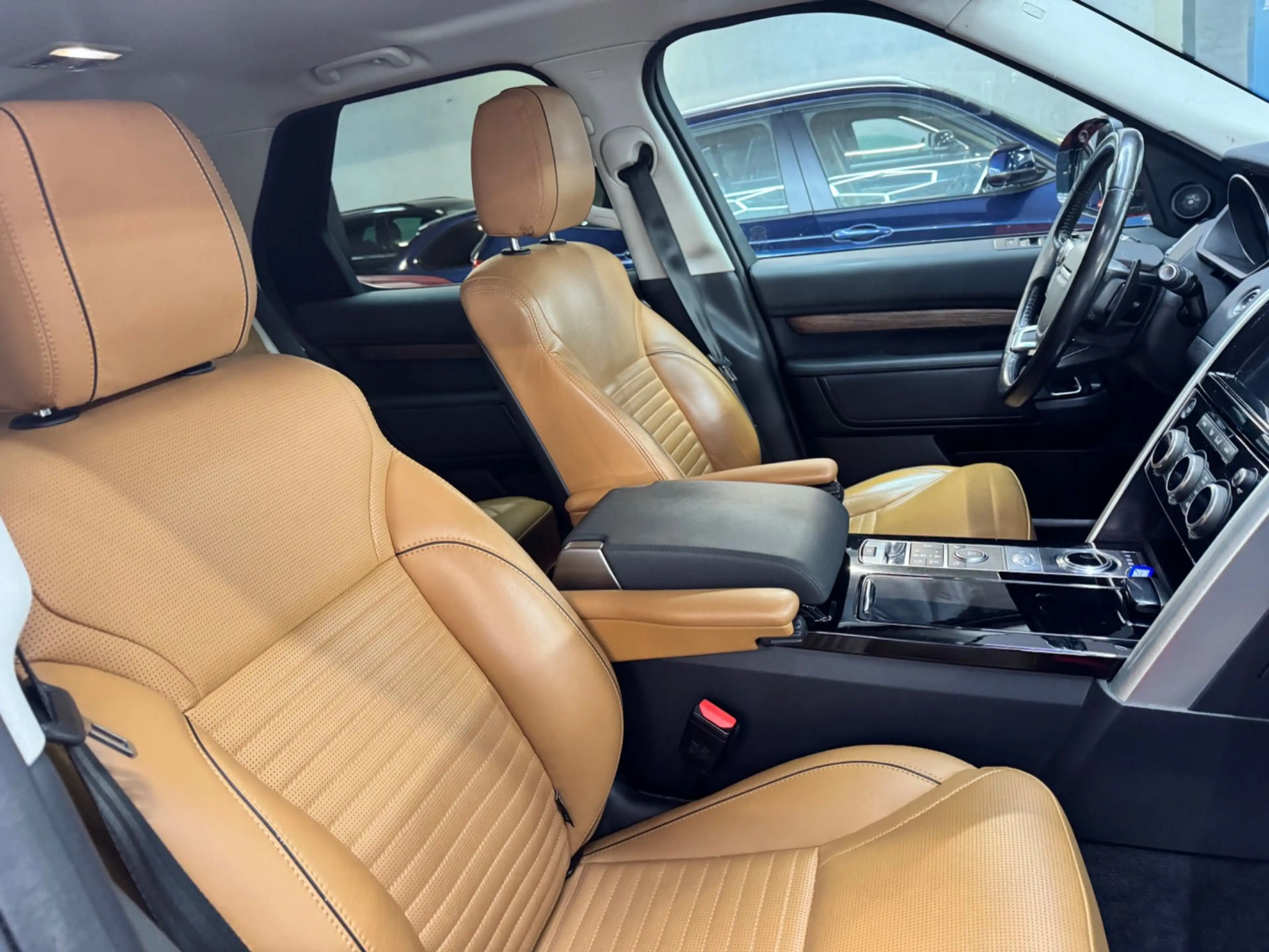Land Rover Discovery 5 2,0 SD4 HSE Luxury Aut. — photo 12