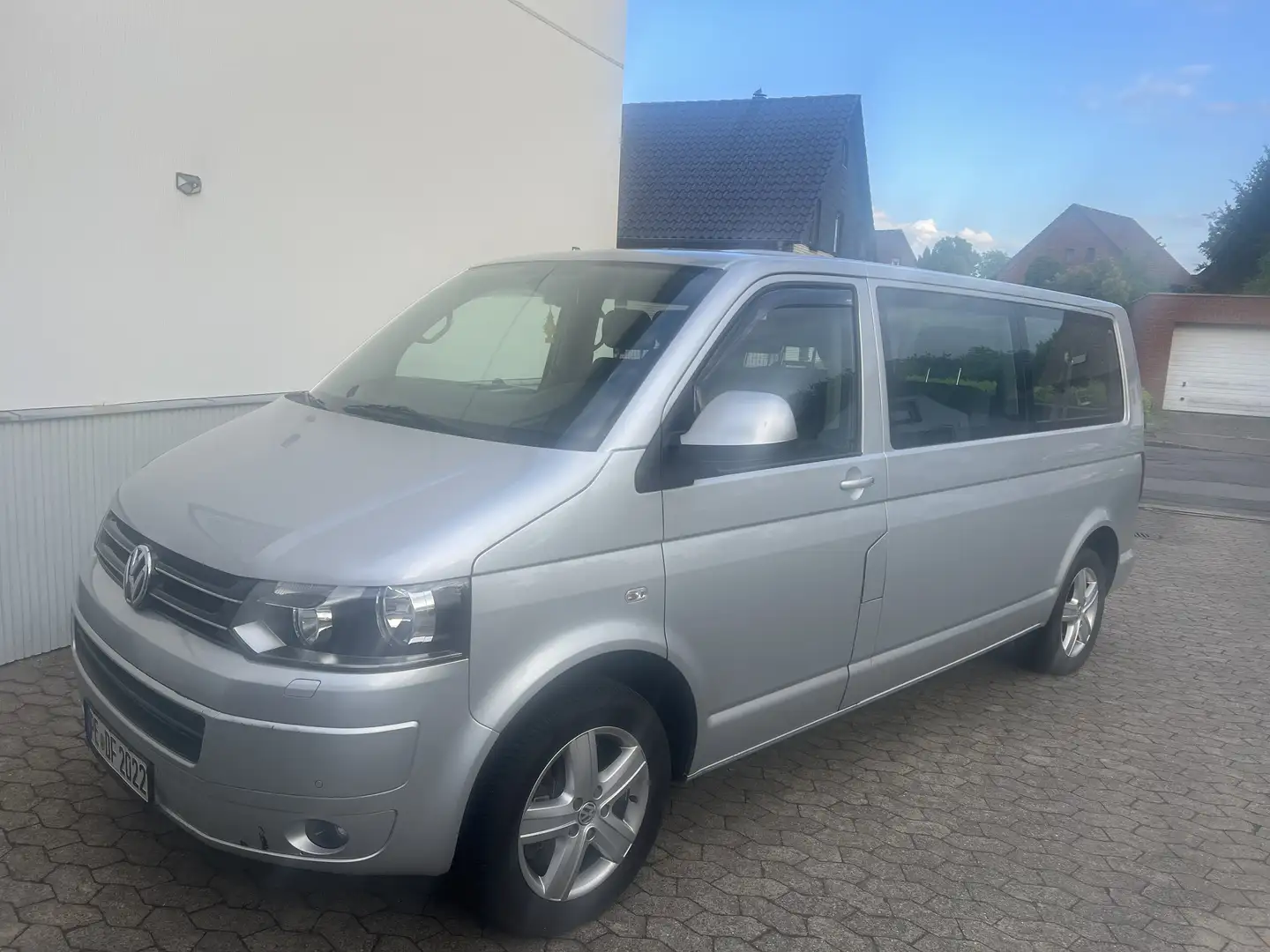Volkswagen T5 Caravelle NOE TUV 2027 - 1