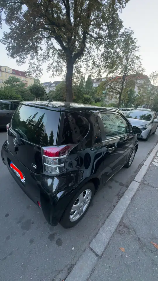 Toyota iQ