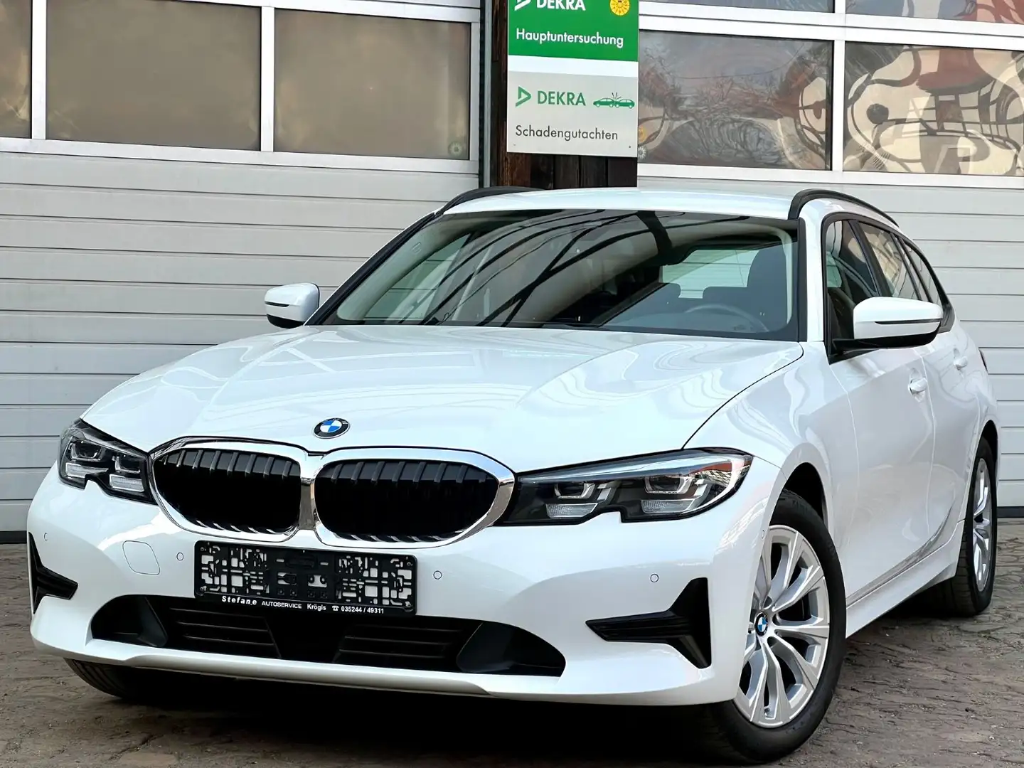 BMW 318 d Touring Advantage AHK  LED Weiß - 1