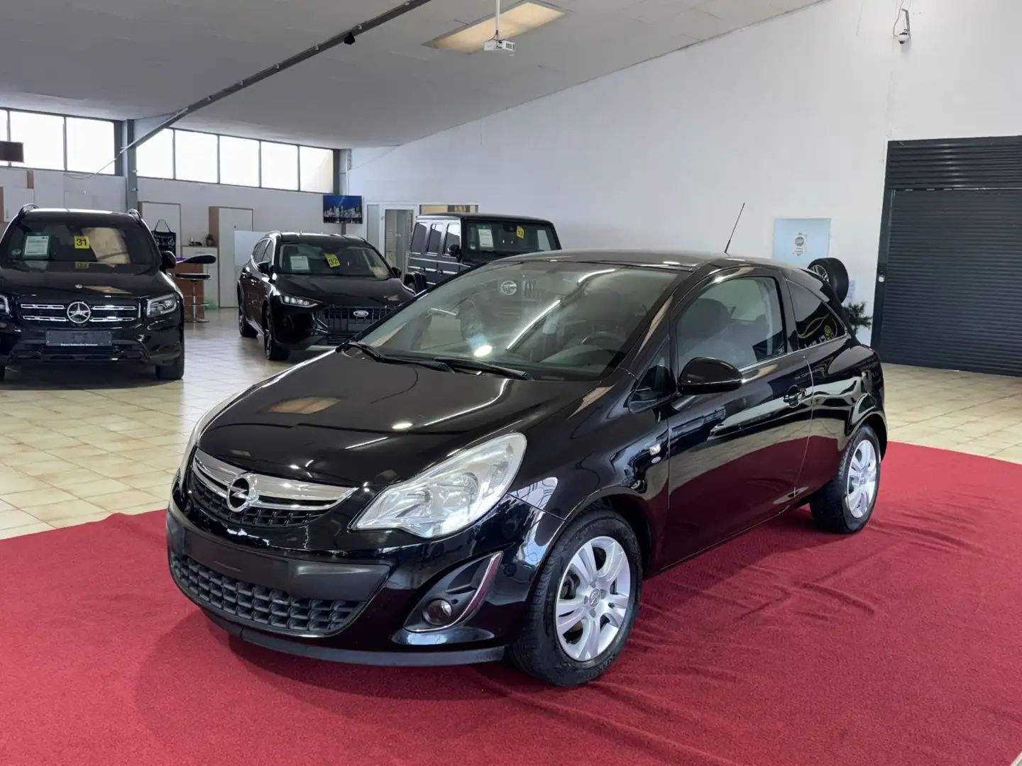 Opel Corsa D Satellite Schwarz - 1