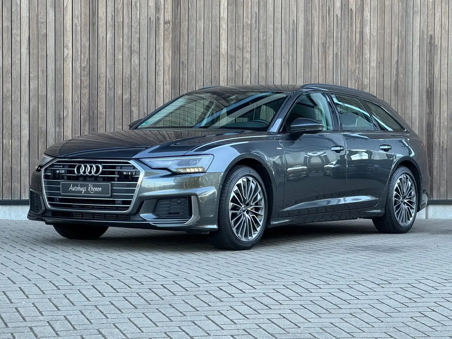 Audi A6 Avant 50 TFSI e quattro S edition / Trekhaak / ACC Grijs - 2