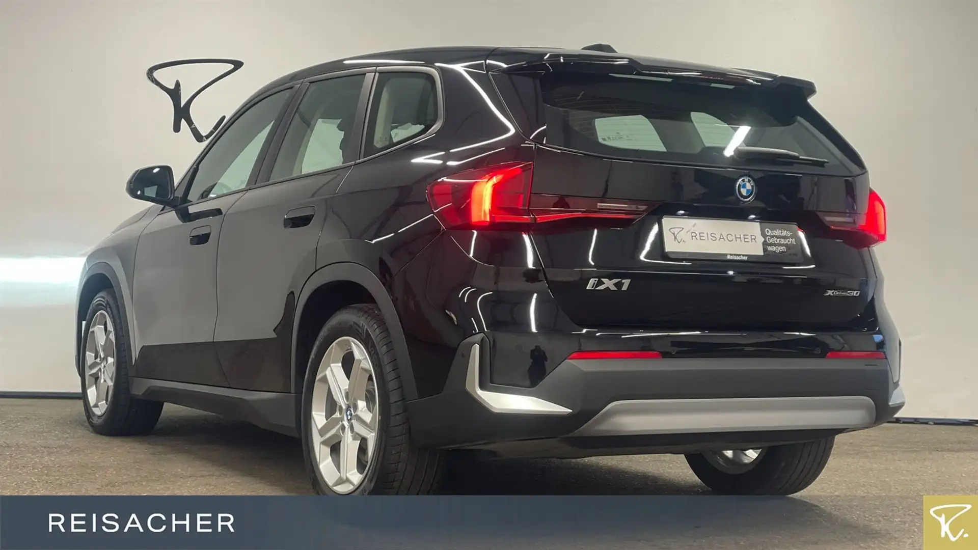 BMW iX1 IX1 A XDRIVE30 ACC RFK PDC DAB SHZ 18" LM Schwarz - 2