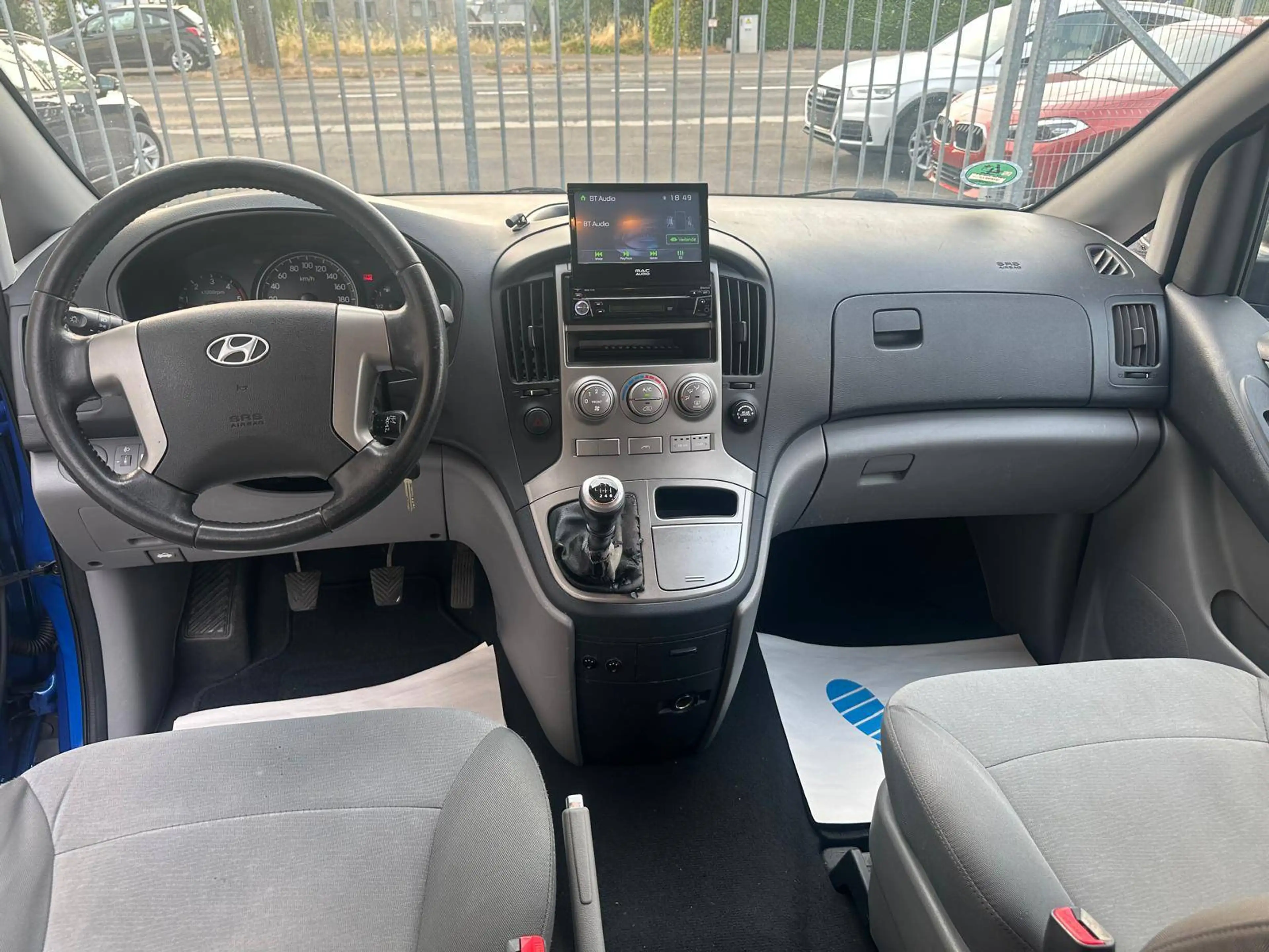 Hyundai H-1 8 platz — photo 8