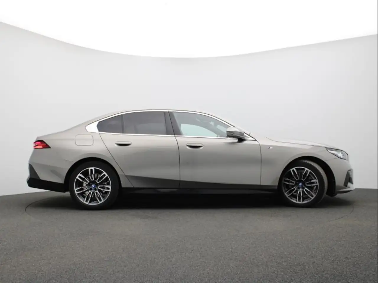 BMW 530 e Berline M Pack, миниатюра 3