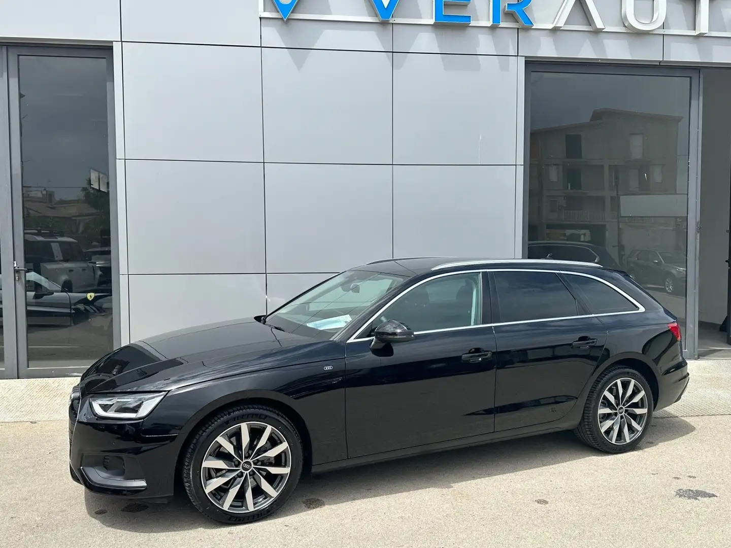 Audi A4 Avant 30 tdi possibilità noleggio no scoring Negro - 2