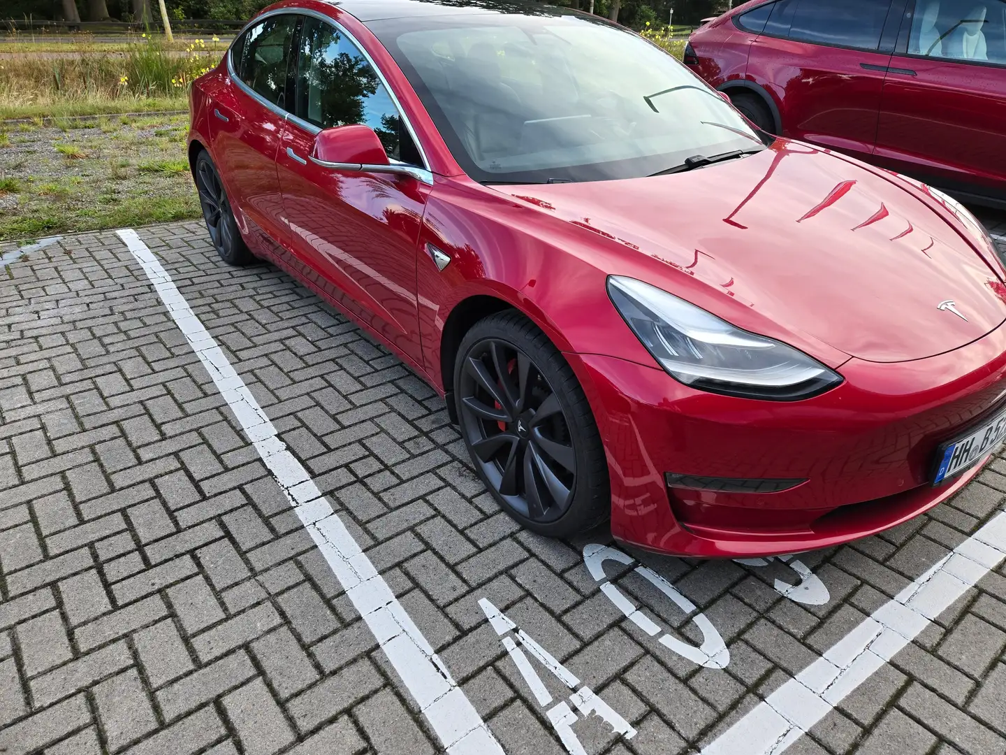 Tesla Model 3 Model 3 Performance Rot - 1