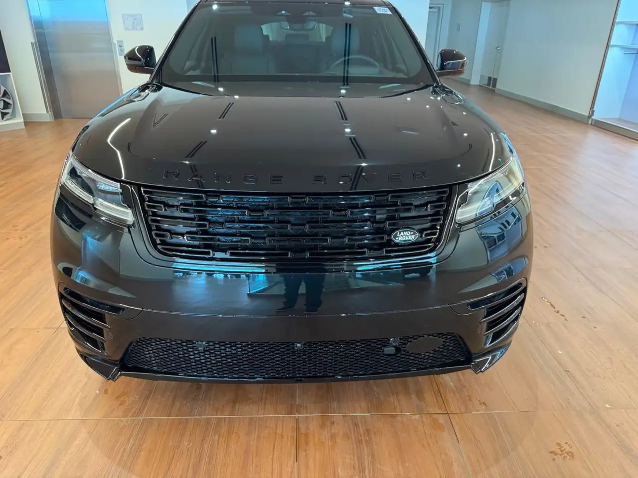 Land Rover Range Rover Velar снимка Land Rover Range Rover Velar