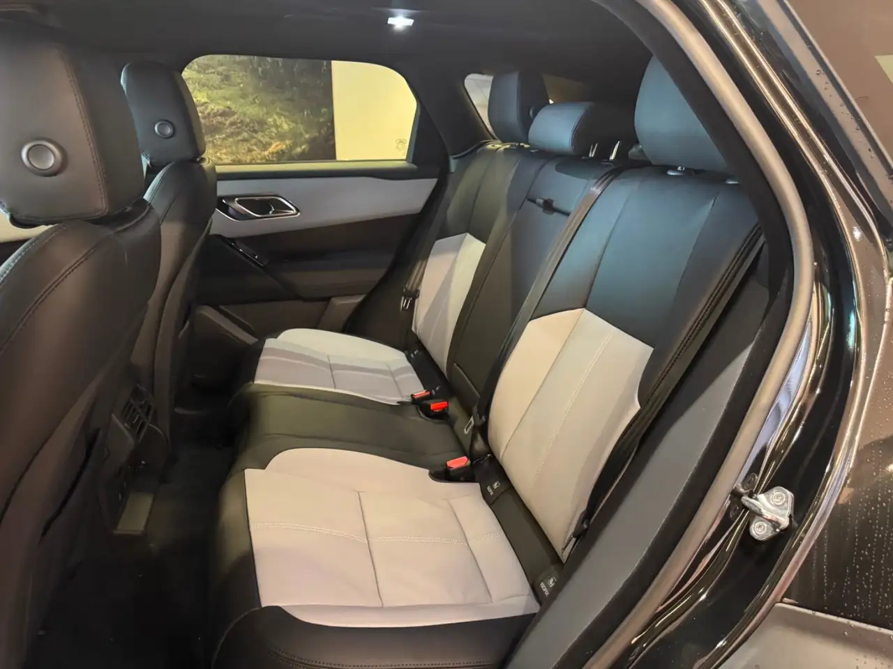 Land Rover Range Rover Velar снимка Land Rover Range Rover Velar