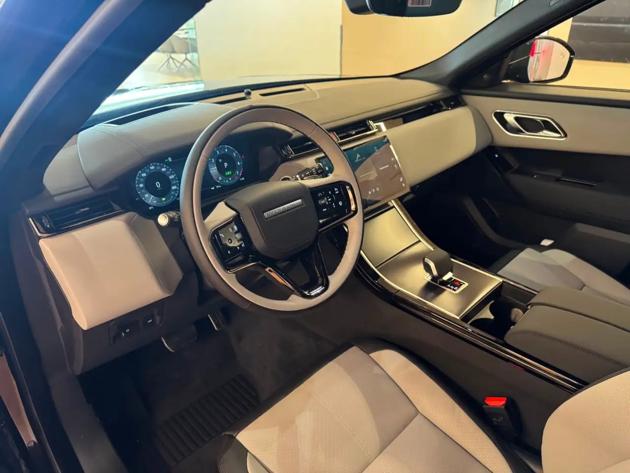 Land Rover Range Rover Velar снимка Land Rover Range Rover Velar