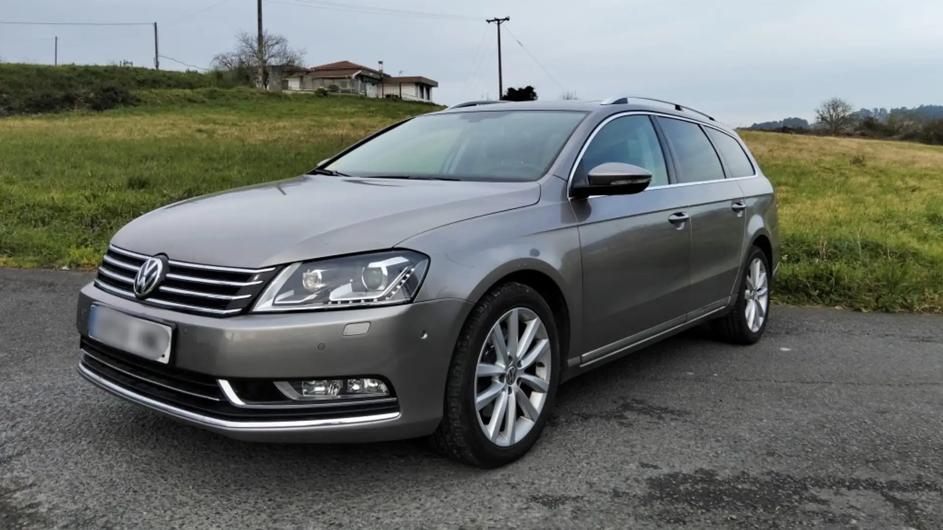 Volkswagen Passat 2.0TDI Highline BMT DSG Marrón - 1