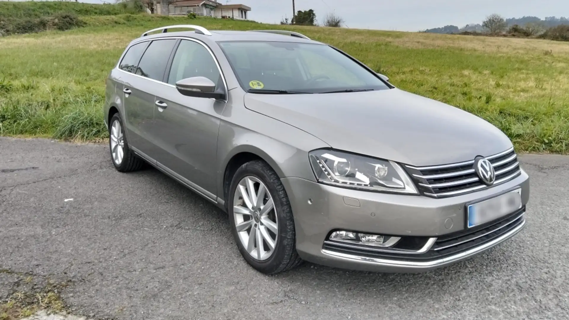 Volkswagen Passat 2.0TDI Highline BMT DSG Marrón - 2