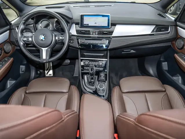 BMW 2 Series view 3