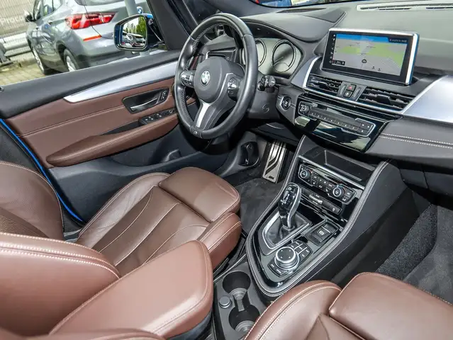 BMW 2 Series view 14
