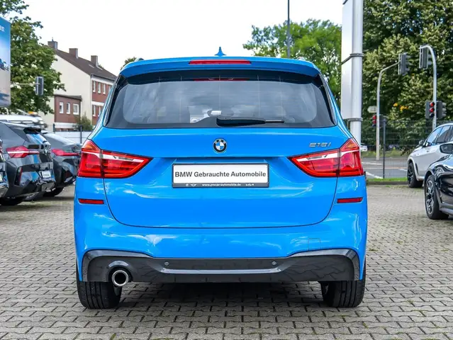 BMW 2 Series view 11