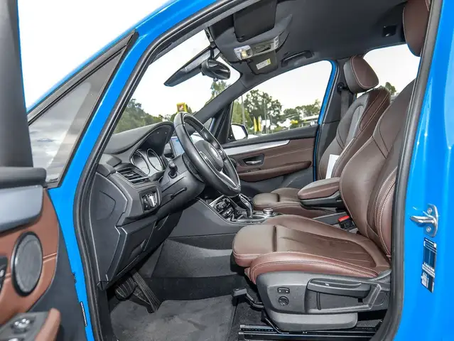 BMW 2 Series view 5