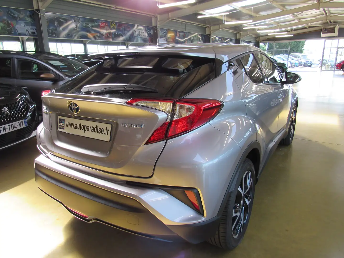 Toyota C-HR HYBRIDE 122 EDITION Grau - 2