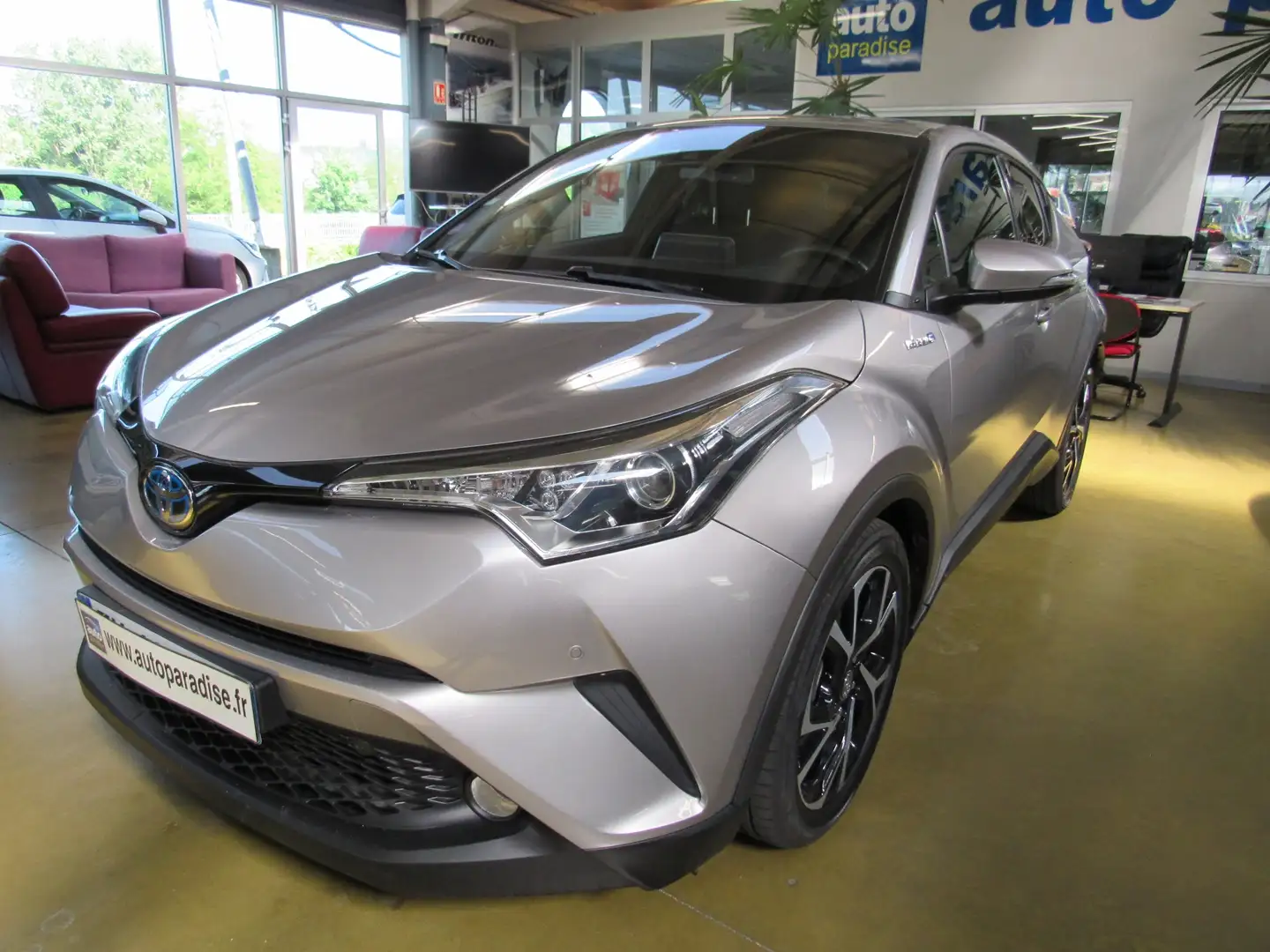 Toyota C-HR HYBRIDE 122 EDITION Grau - 1
