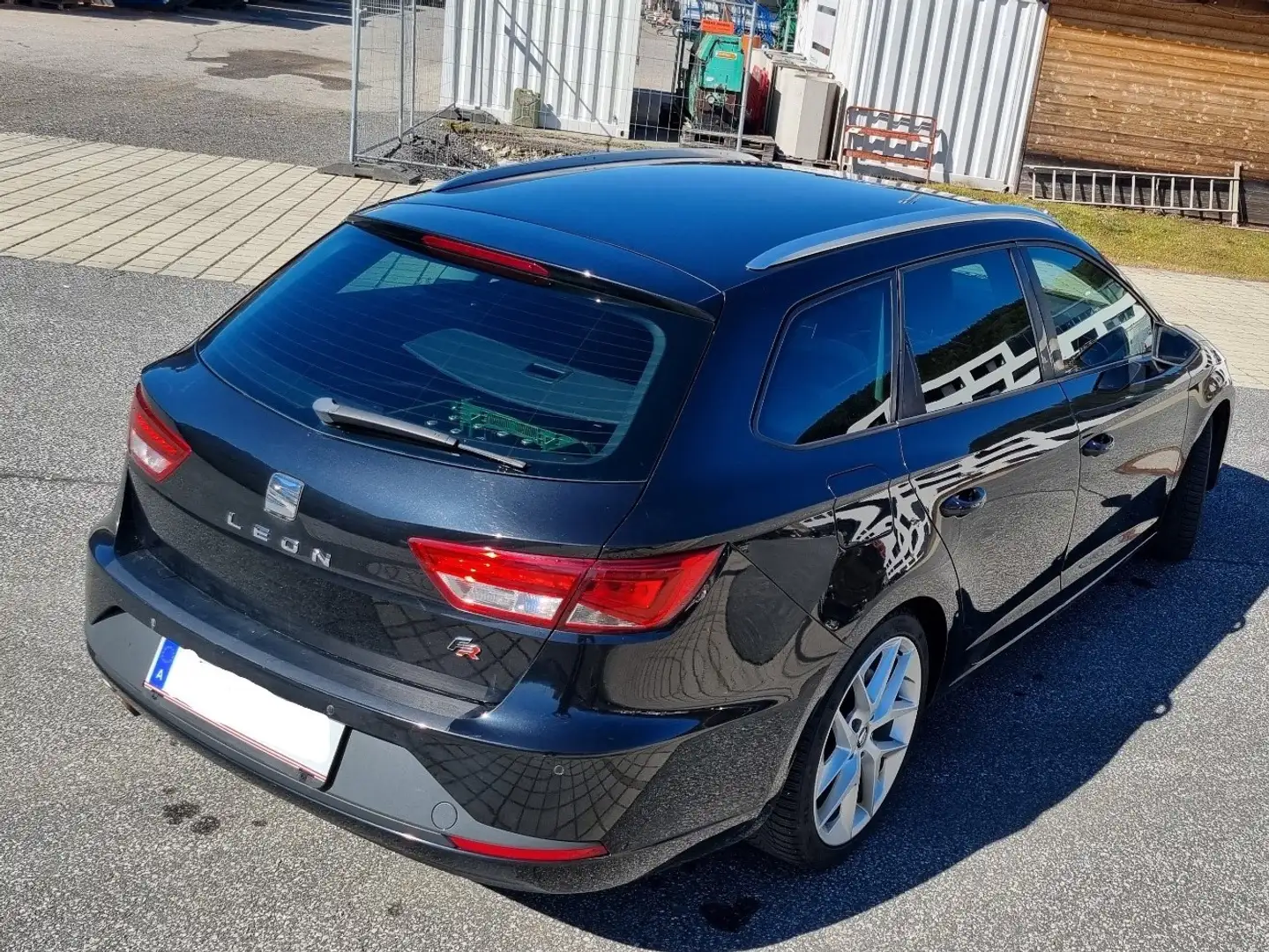 SEAT Leon ST FR 2,0 TDI CR Start-Stopp DSG Schwarz - 2