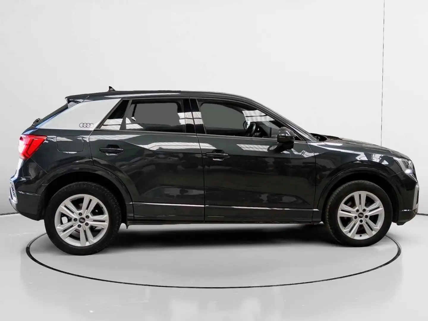 Audi Q2 30 TDI Advanced S tronic 85kW Gris - 2