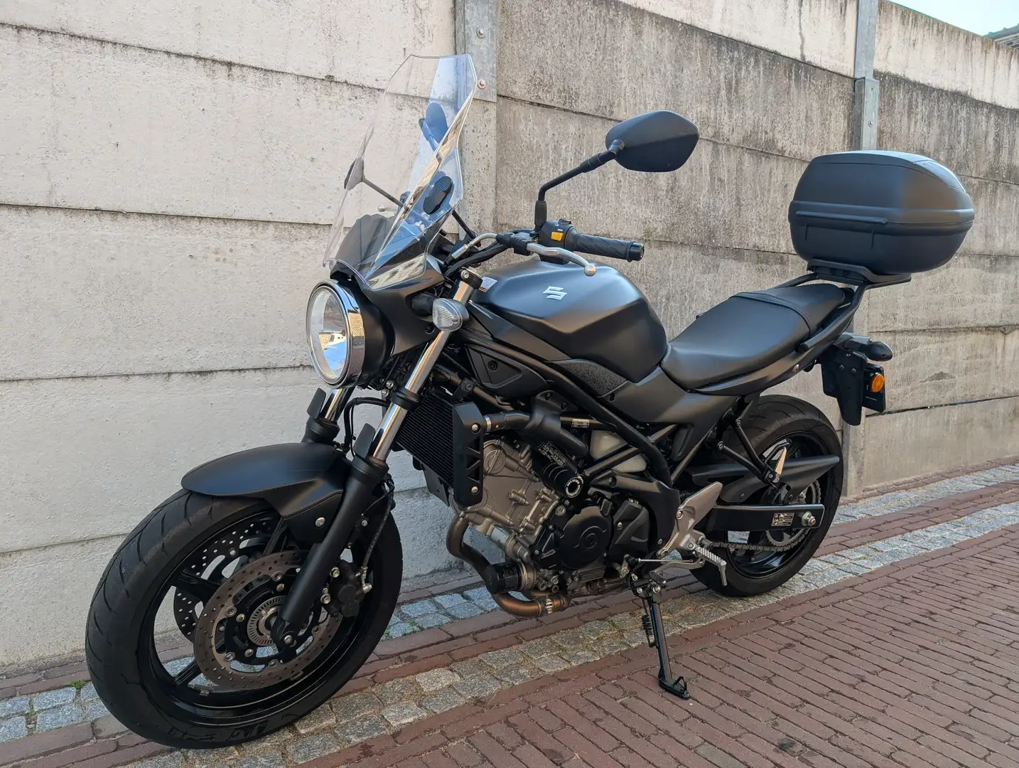 Suzuki SV 650 Noir - 2