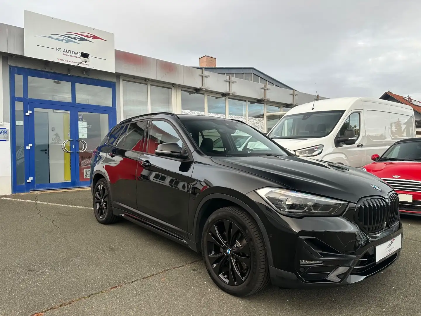 BMW X1 xDrive 25e Sport Line Aut.*AHK*LED*Pano*Cam* Noir - 2