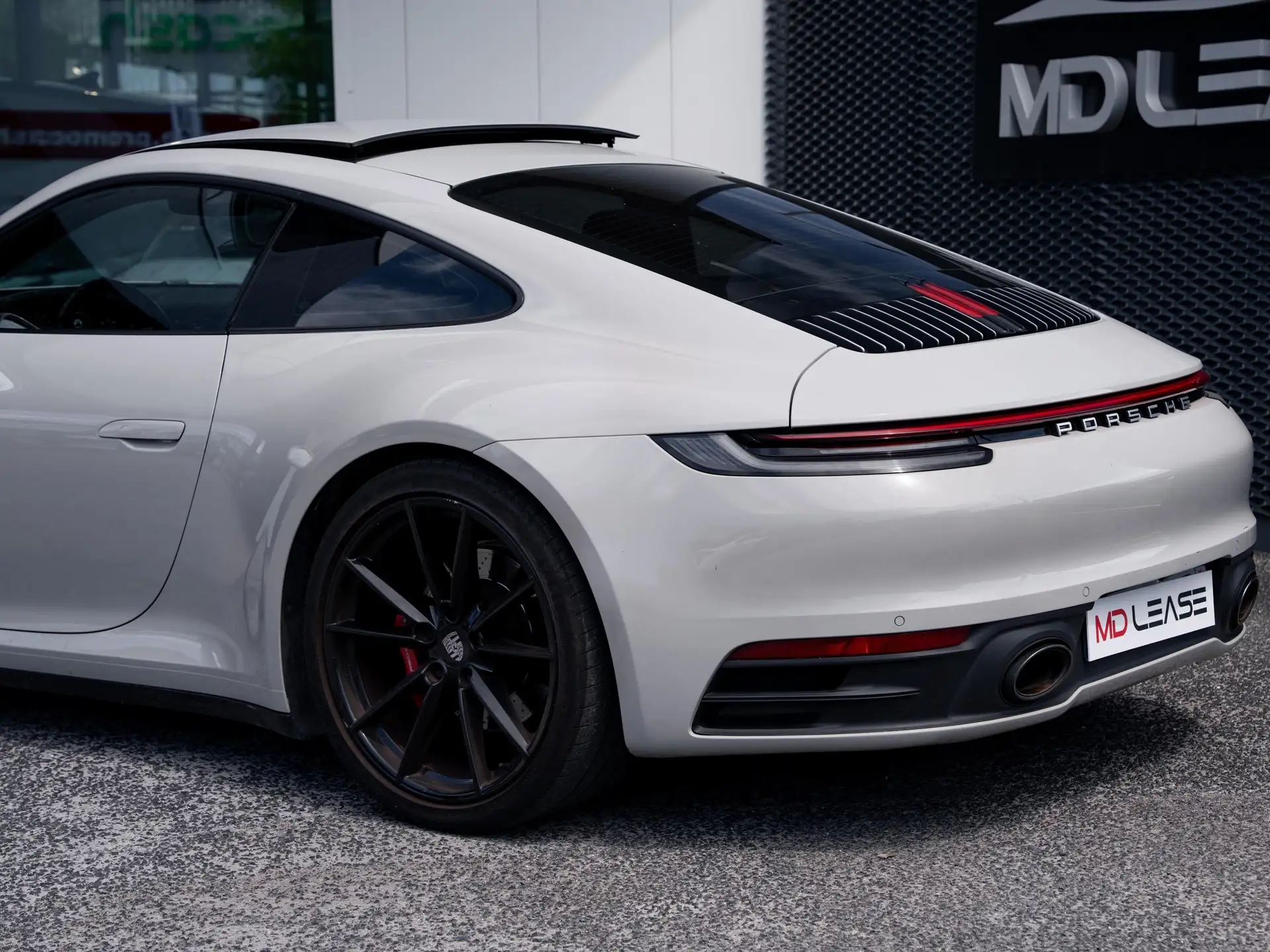 Porsche 911 911 Carrera 4 GTS Coupe 2019 화이트 사진 3