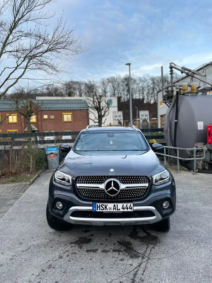 Mercedes-Benz X 250