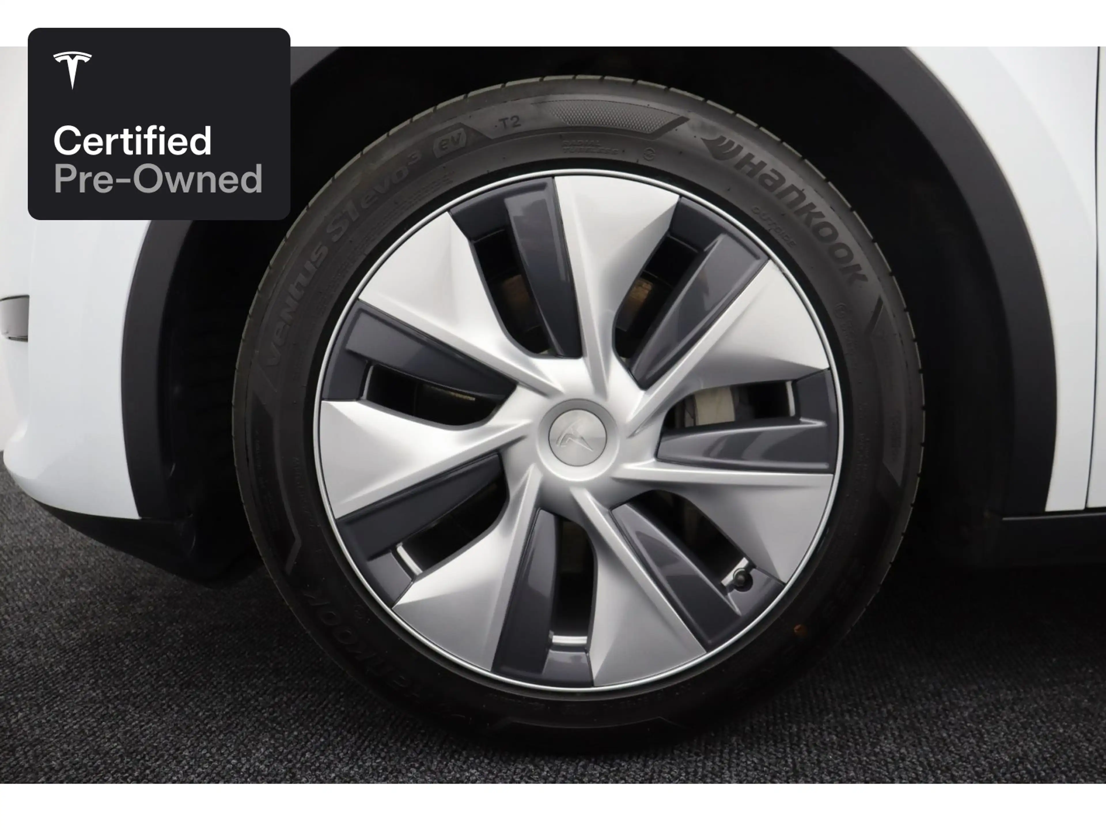 Tesla Model Y Rear-Wheel Drive “Certified Pre-Owned” — photo 15